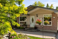 26 Carlton Street, Orillia, ON L3V 6S7