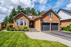 2 Purt Court, Barrie, ON L4N 9K7
