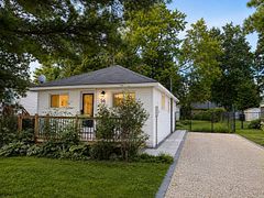 56 68th Street N, Wasaga Beach, ON L9Z 1T8
