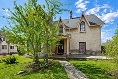 64 High Street, Barrie, ON L4N 1W4