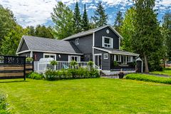 83 King Road, Tay, ON L0K 1S0