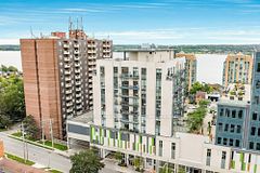 111 Worsley Street PH7, Barrie, ON L4M 5R5