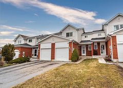 186 Pickett Crescent, Barrie, ON L4N 8C2