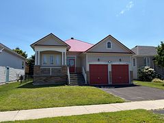 71 Meadowlark Boulevard, Wasaga Beach, ON L9Z 3B3