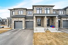 133 Fenchurch Manor Avenue, Barrie, ON L9L 0X1