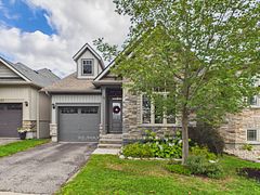 35 Canterbury Circle, Orillia, ON L3V 0C9