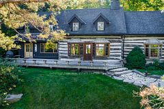 103 Orchard Lane, Clearview, ON L9Y 0R7