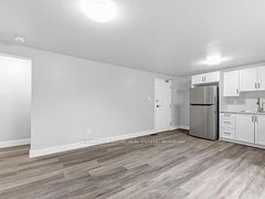 59 Scott Crescent Lower, Barrie, ON L4N 4W2
