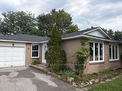 11 Cartwright Drive, Barrie, ON L4M 5P9