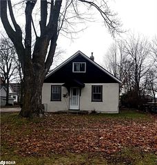 119A HENRY Street, Barrie, ON L4N 1E2