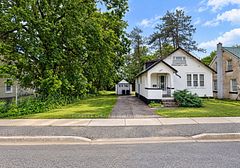 185 Dunlop Street W, Barrie, ON L4N 1B4