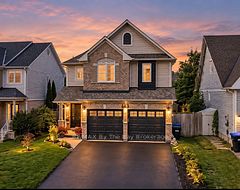 84 Wesley Avenue, Wasaga Beach, ON L9Z 0B9