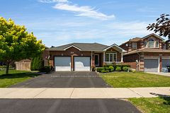 52 Summerset Drive, Barrie, ON L4N 9L7