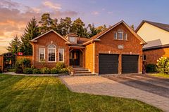 2 Purt Court, Barrie, ON L4N 9K7