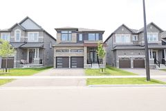 13 Simona Avenue, Wasaga Beach, ON L9Z 0L5