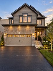 6 Bassett Street, Collingwood, ON L9Y 3B7
