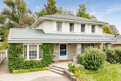 51 Davies Crescent, Barrie, ON L4M 2M4