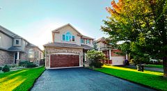 32 Davis Street, Collingwood, ON L4P 3T8