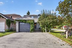 78 Wallace Drive, Barrie, ON L4N 7E1