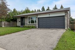 3 Oren Boulevard, Barrie, ON L4N 4T3
