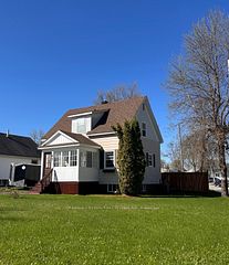 43 Bowman Avenue, Kapuskasing, ON P5N 1M9