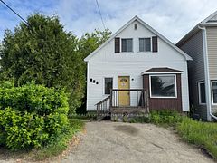 382 John Avenue, Timmins, ON P4N 5T4