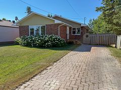 403 Young Street, Timmins, ON P0N 1C0