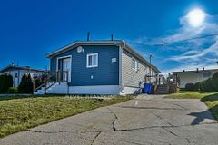 18 Grasslands Road, Timmins, ON P4N 8R9