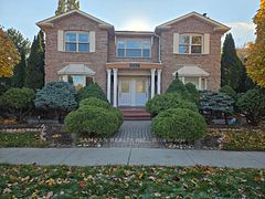 2470 Wynten Way 2, Oakville, ON L6J 7K8