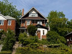 115 Parkside Drive, Toronto, ON M6R 2Y8