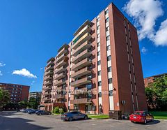 45 Paisley Boulevard W 304, Mississauga, ON L5B 1E4