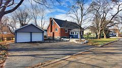 39 Woodward Avenue, Brampton, ON L6V 1K2