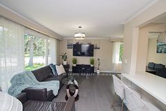 65 Bridgenorth Crescent, Toronto, ON M9V 2M5