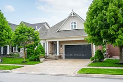 3269 Stocksbridge Avenue, Oakville, ON L6M 0E3