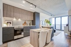 7 Smith Crescent 518, Toronto, ON M8Z 0G3