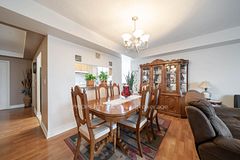 2088 Lawrence Avenue W 609, Toronto, ON M9N 3Z9