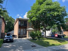 52 Jellicoe Avenue 1, Toronto, ON M8W 1W4
