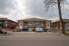 34 Petiole Road, Toronto, ON M3N 2B4