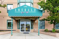 135 Hillcrest Avenue 903, Mississauga, ON L5B 4B1