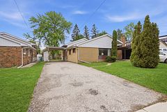 25 Fordwich Crescent, Toronto, ON M9W 2T3