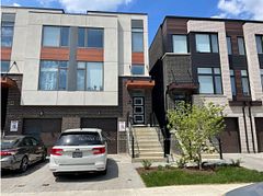 4 Wild Rose Gardens upper, Toronto, ON M6L 1C7