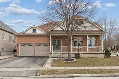 16 Deerchase Road, Brampton, ON L6P 2L4