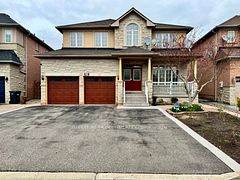 29 Lynnvalley Crescent, Brampton, ON L6P 2E1