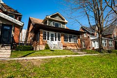 42 First Street, Orangeville, ON L9W 2E2