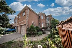 2524 Paula Court, Mississauga, ON L5K 2R5