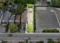 11 Dennis Avenue, Toronto, ON M6N 2T7