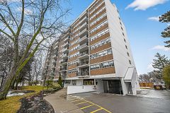 212 Kerr Street 702, Oakville, ON L6K 3B1