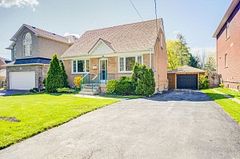 31 Melody Road, Toronto, ON M9M 1C9