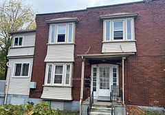 102 Thirty Ninth Street W 2, Toronto, ON M8W 3M7