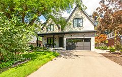 939 Melton Drive, Mississauga, ON L4Y 1K9